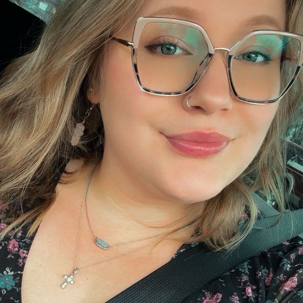 Meet your Posher, Rachel